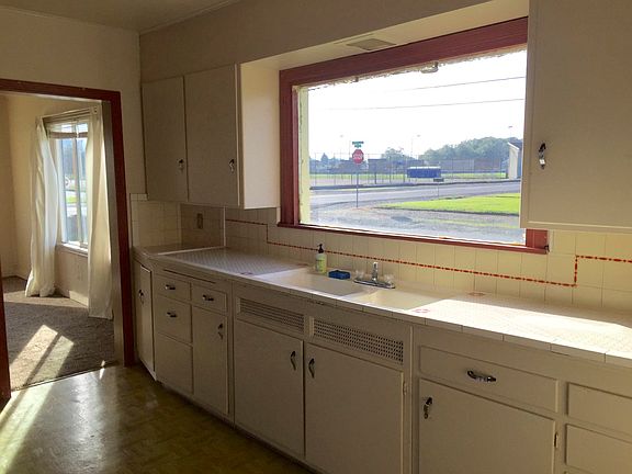 Bright sunny kitchen