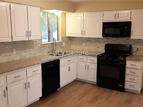 3rd image of 4726 La Fonda Dr