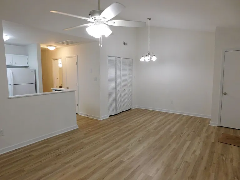 1522 College Way — Photo 7