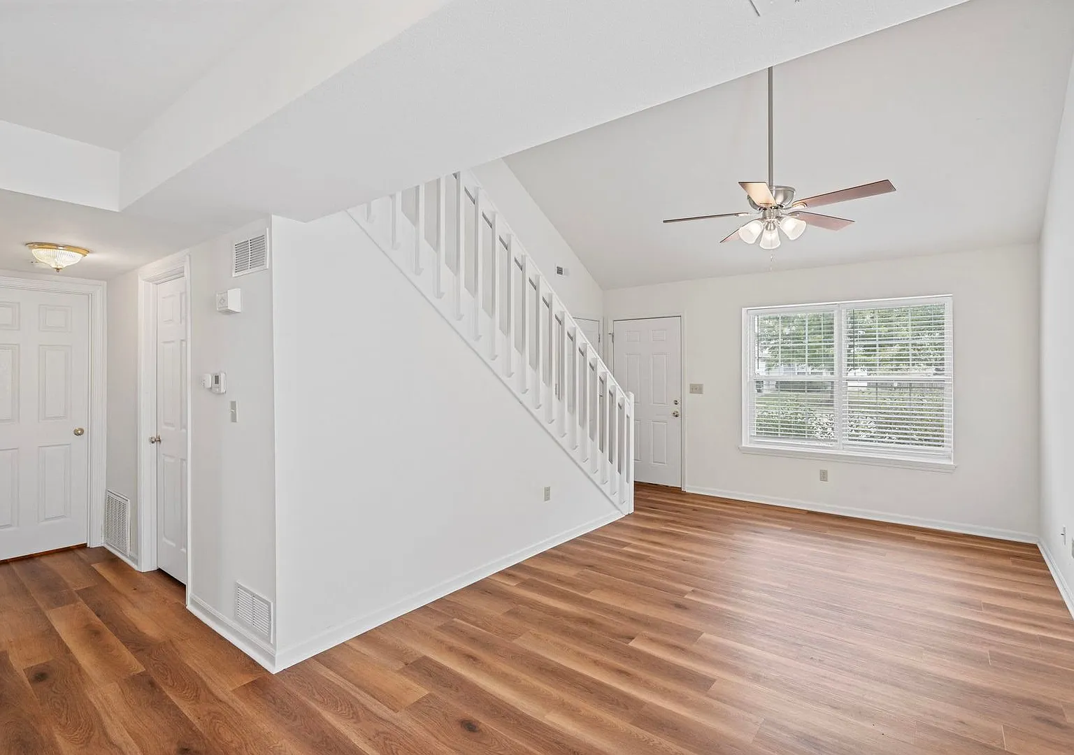 3527-3529 Prescott Dr. — Photo 2