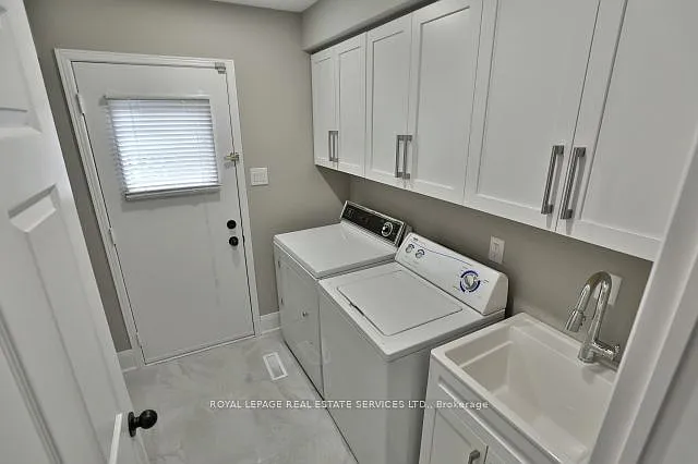 4584 Glastonbury Pl — Photo 9