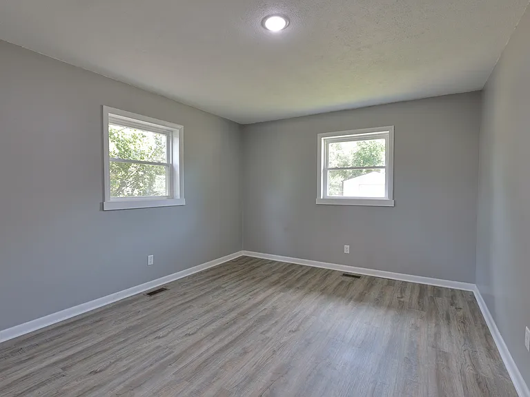 302 Clayton St #1 — Photo 7