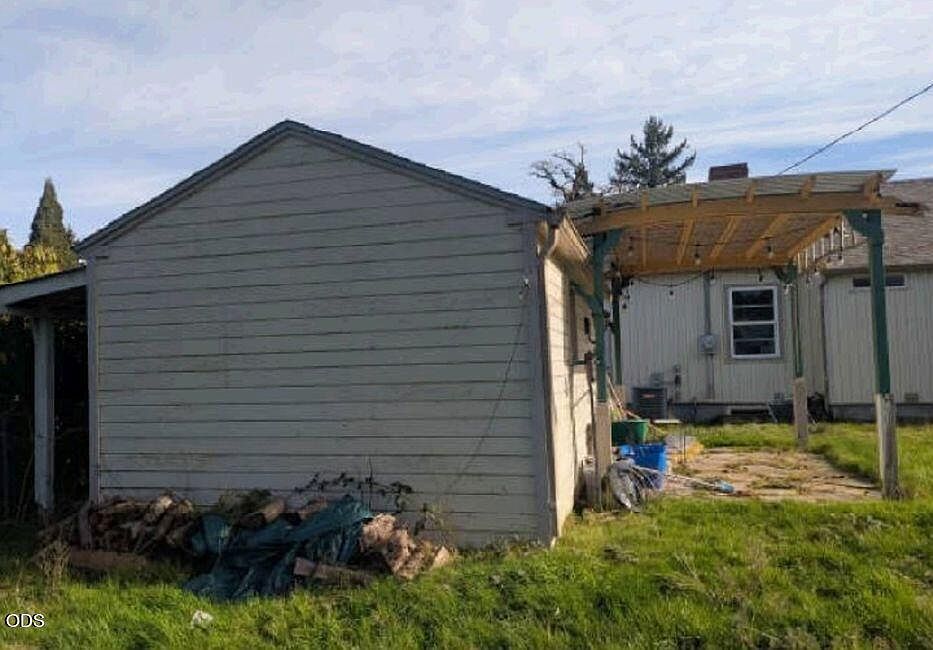 2nd image of 3707 NE 113th Ave