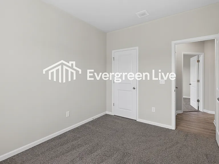 141 Burlington Dr — Photo 14