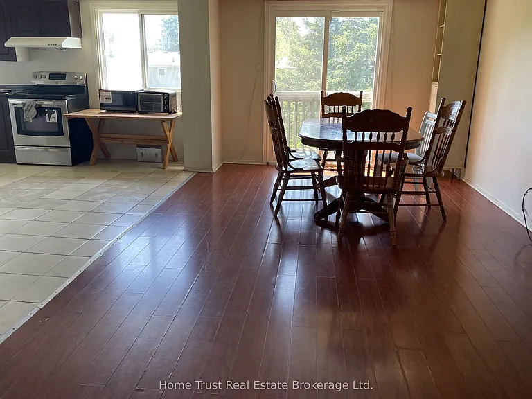 699 Scottsdale Dr — Photo 3
