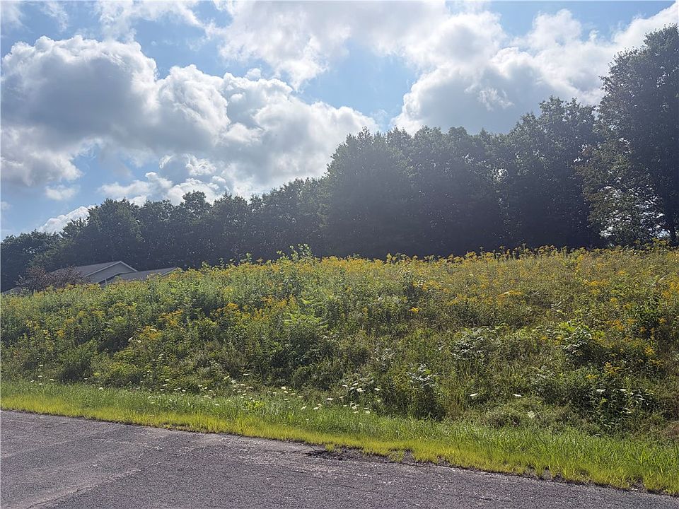 2nd image of 107 Woodland Dr Lot 20
