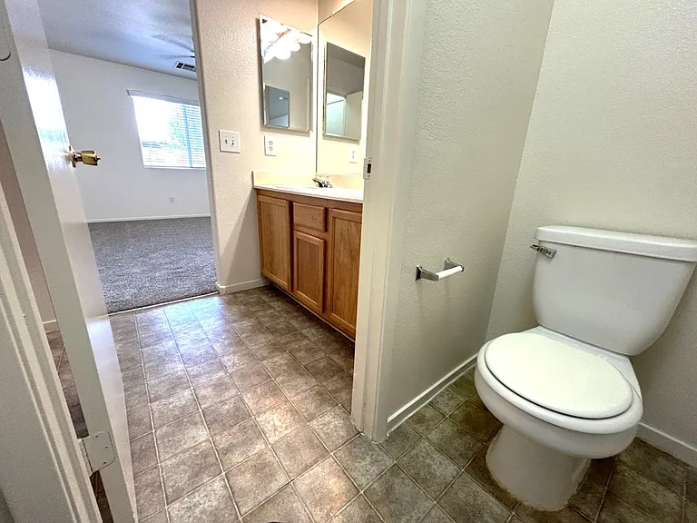4916 River Splash Ave — Photo 24