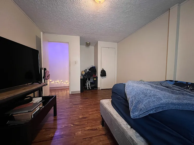 382 Forest Ave — Photo 16