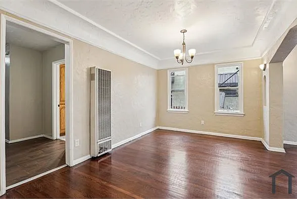 124 W 110th St — Photo 6