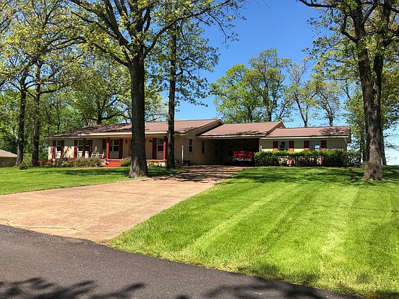 4th image of 335 Dennison Hts