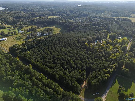 4th image of Rolling Hills Rd