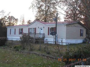 5 Country Ln, Rainbow City, AL 35906