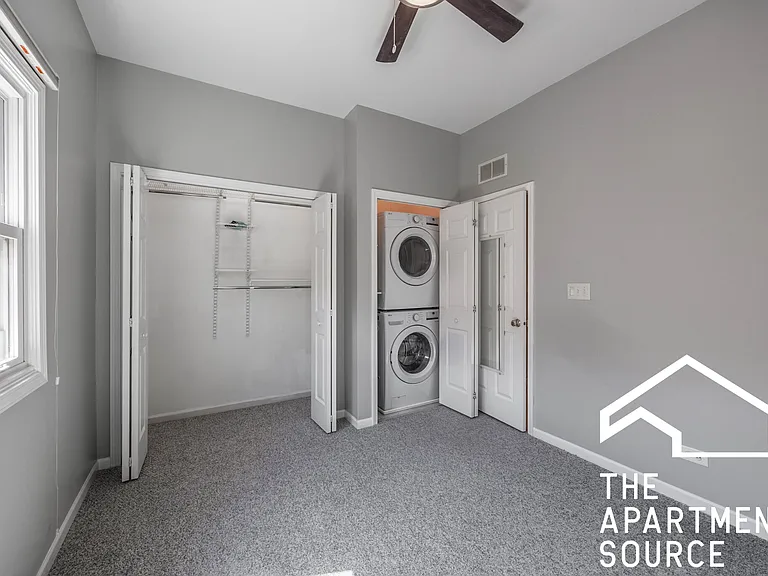 855 W Erie St #120 — Photo 14