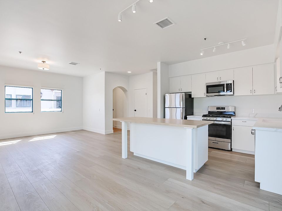 1st image of 612 Anacapa St APT D