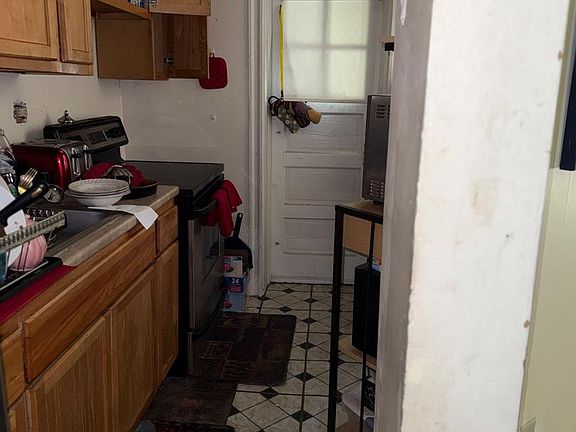5th image of 2912 N Lecount St