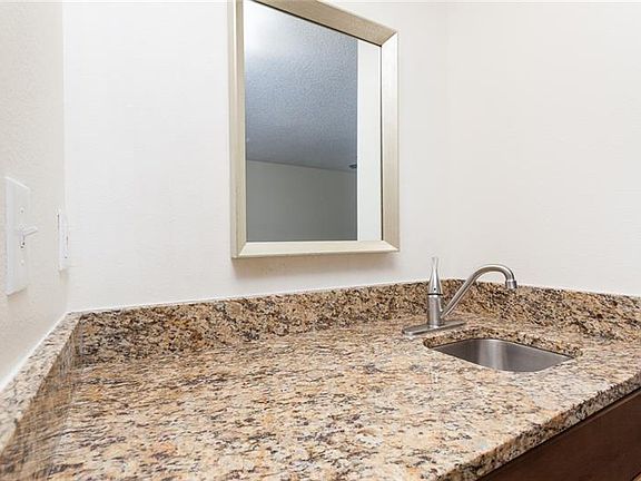 5th image of 1044 Medinah Dr