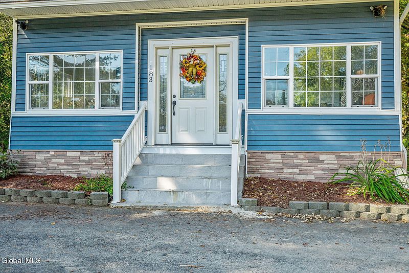 3rd image of 183 Maple Avenue