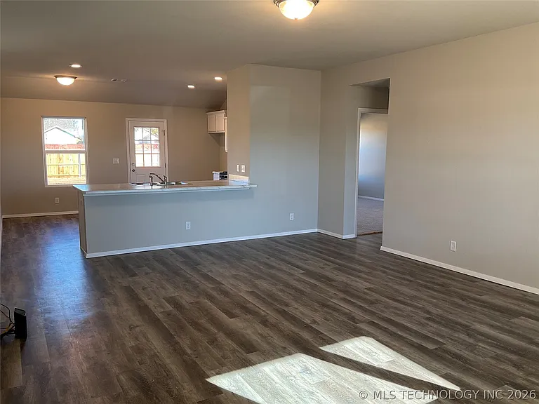 8415 E 161st St S — Photo 2