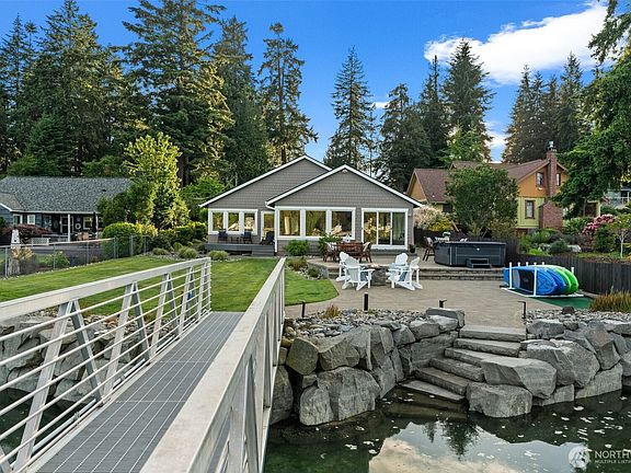 3rd image of 4221 Forest Beach Drive NW