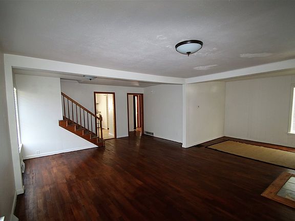 3rd image of 404 Indiana Ave