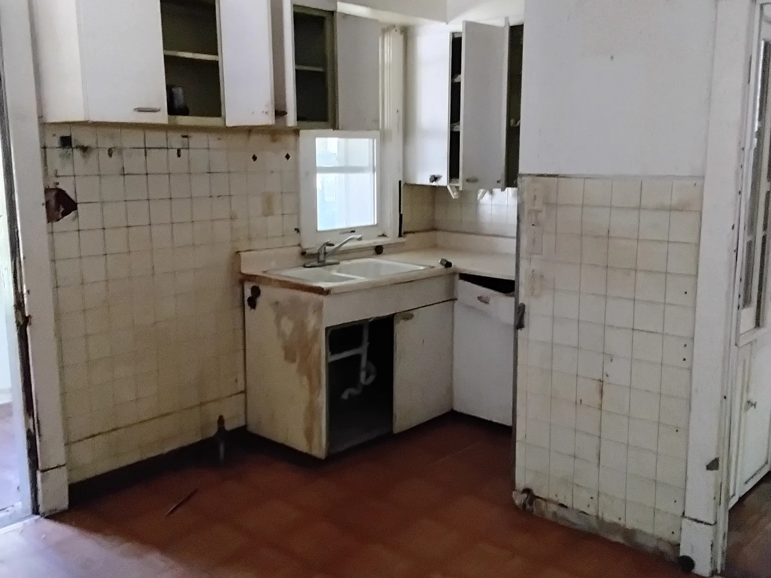 2 bed, 944 sqft, $720 — Photo 3
