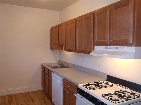 5th image of 4901 N Paulina St APT 01