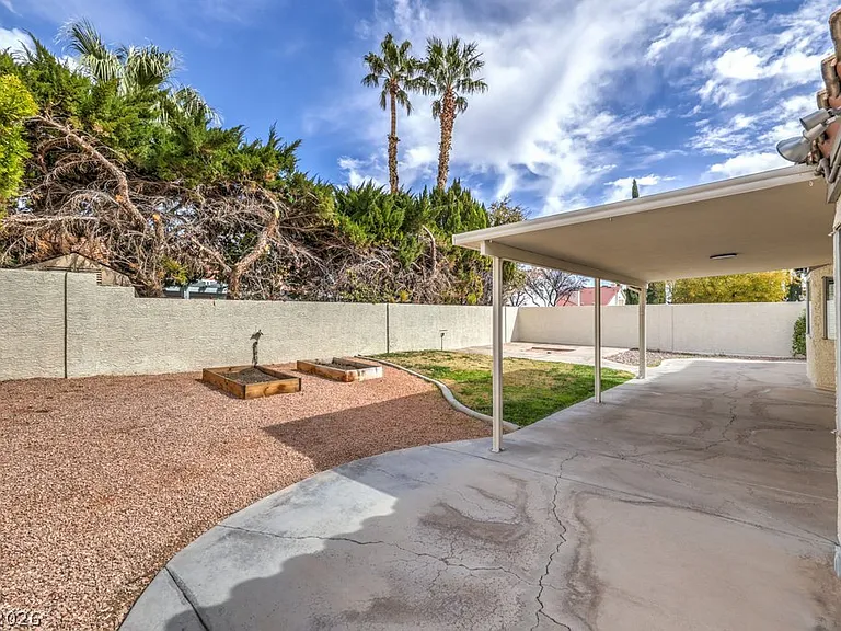 10024 Sail Landing Ct — Photo 38