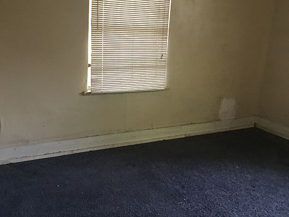 3rd image of 5230 Pensdale St