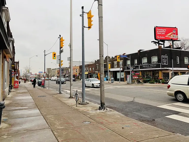 1859 Danforth Ave #1 — Photo 5