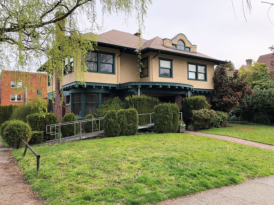 1st image of 223 N Yakima Ave