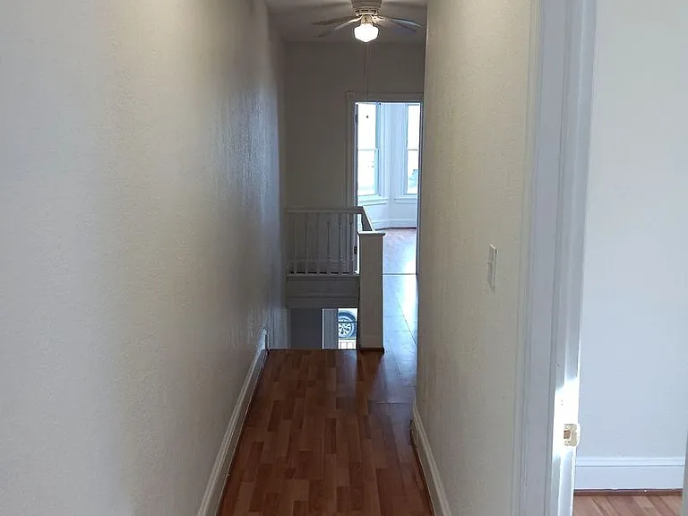 1238 N Alden St — Photo 8