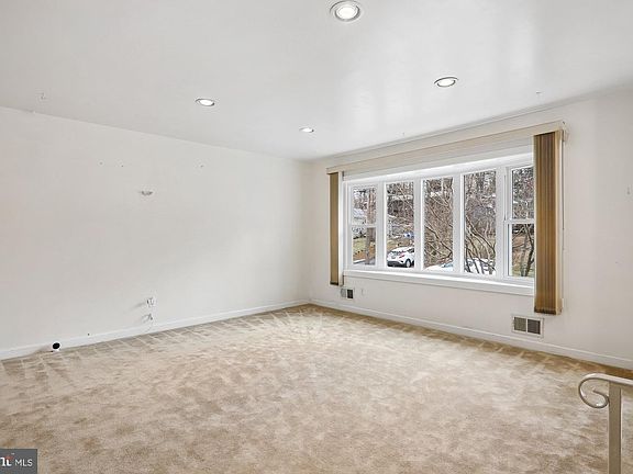 4th image of 808 Johnson Ave