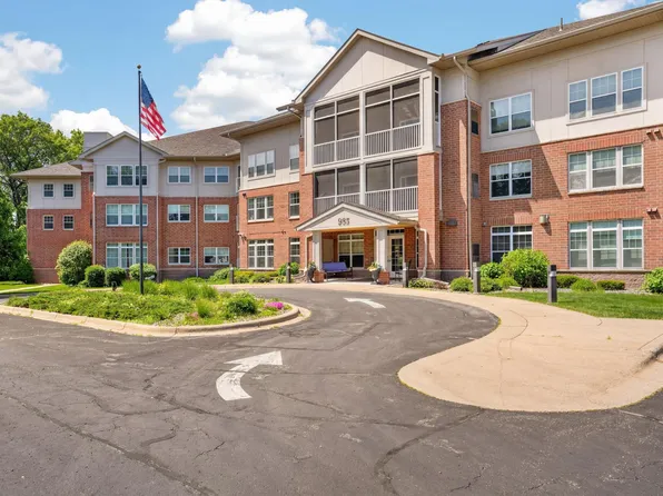 935 Ferndale St N Suite 317, Maplewood, MN 55119