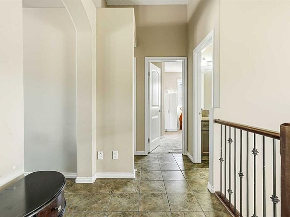 5th image of 432 Firelight Point W