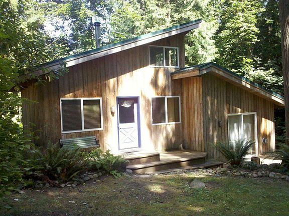 2nd image of 21811 Crest Ln SE