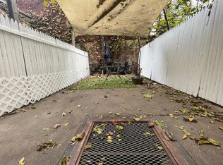 769 4th Ave #1R, Brooklyn, NY 11232