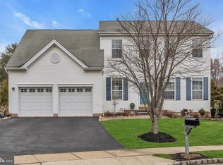 11 Hyde Park Dr, East Brunswick, NJ 08816