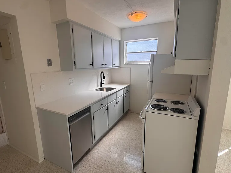 1555 Tyler St #1 — Photo 1