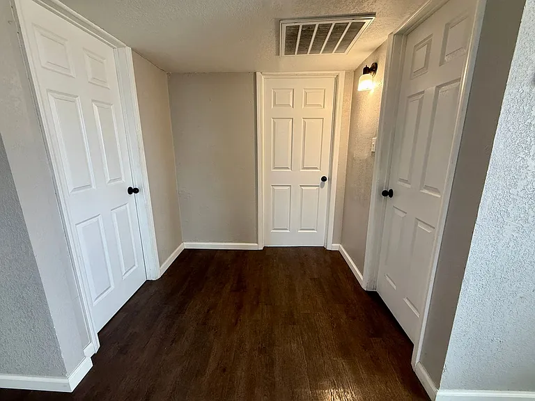 5593 Hunt Ct — Photo 6