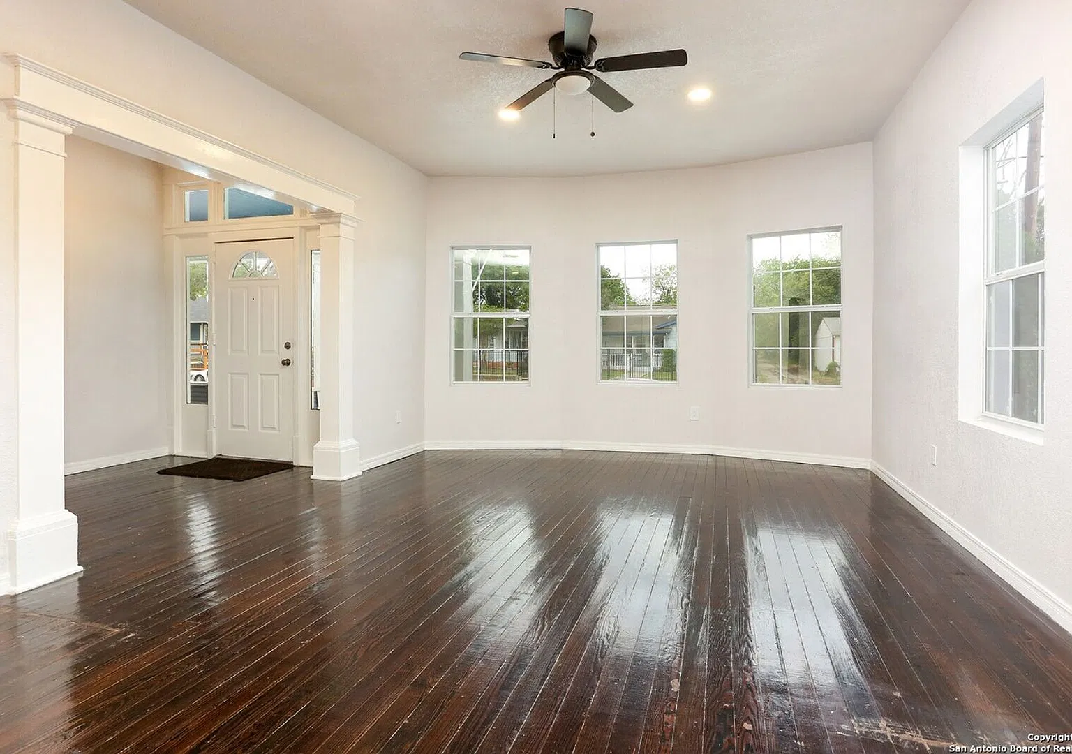 4-Bedroom Home in Historic Dignowity Hill! — Photo 4