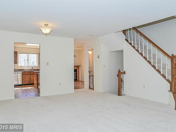 4th image of 5914 Baron Kent Ln