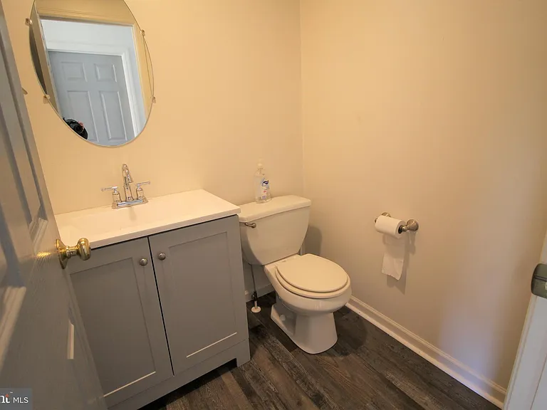 1431 Valley Rd #1 — Photo 6