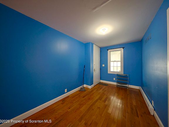 4th image of 530 S Irving Ave