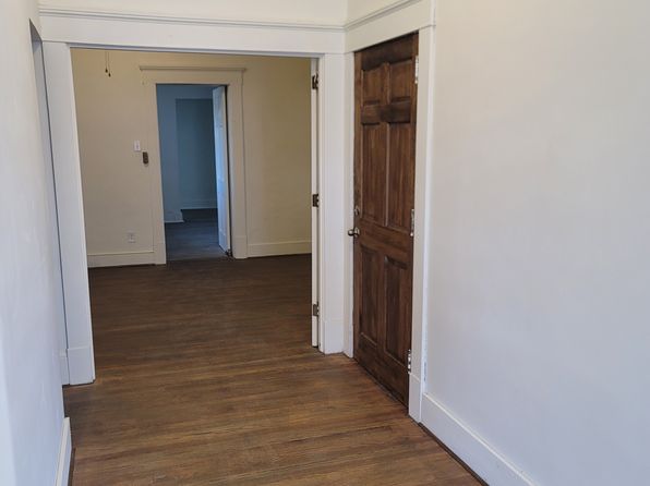 77 1/2 E 2nd St #2W