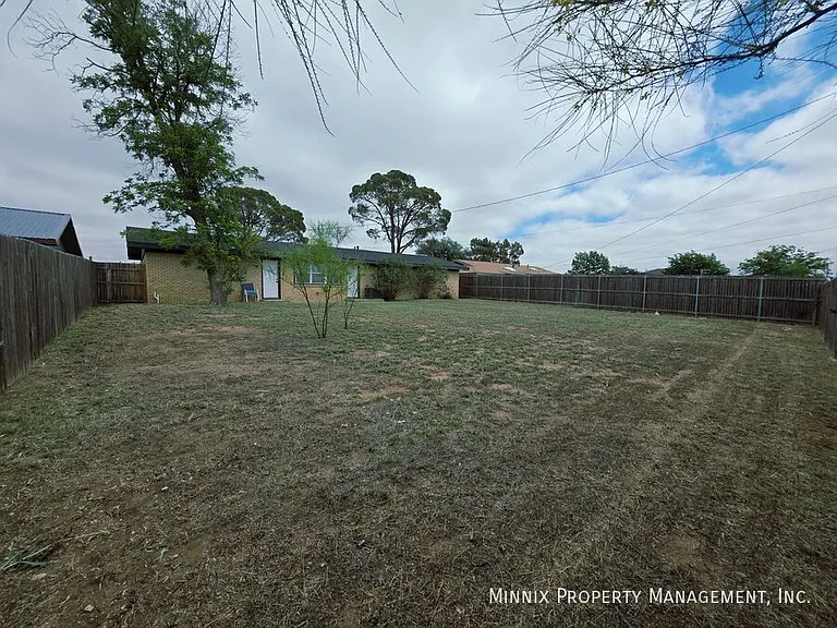 4603 Mercedes Dr — Photo 25