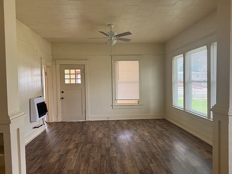 130 W 2nd Ave — Photo 11