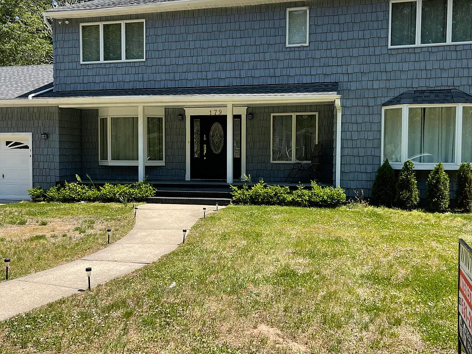 179 Delaware Ave