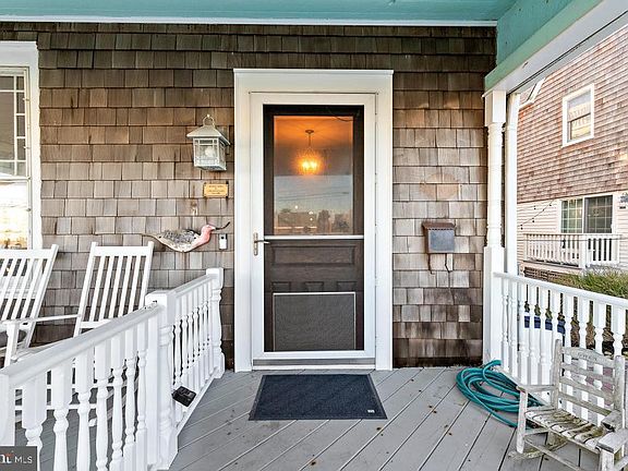 4th image of 114 Amber St