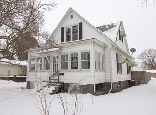 923 Decatur St, Lincoln, IL 62656