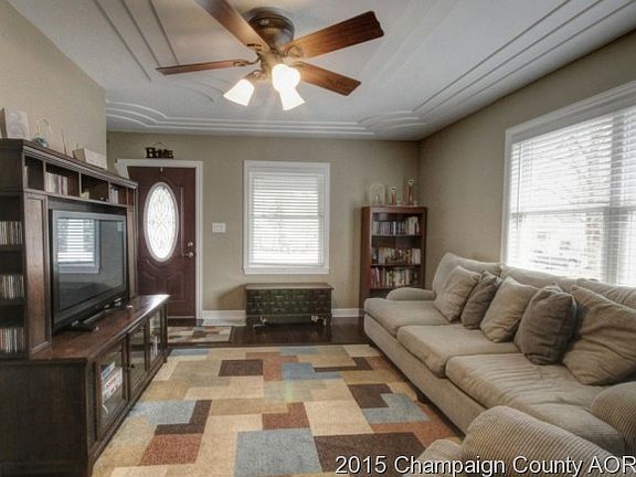 4th image of 552 N Elm Blvd